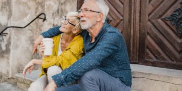 Viajar cobrando el subsidio para mayores de 52 años