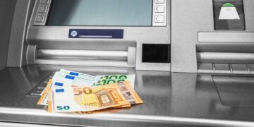 Día de pago subsidio para mayores de 52 años./ Foto de Canva