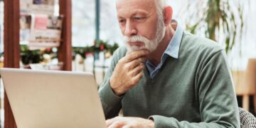 Subsidio para mayores de 52 años./ Foto de Canva