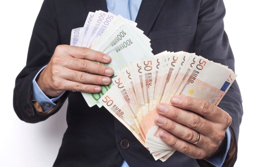 Subsidio para mayores de 52 años./ Foto de Canva