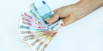 Subsidio para mayores de 52 años./ Foto de Canva