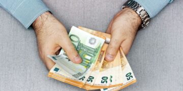 Nuevo subsidio por desempleo de 600 euros al mes