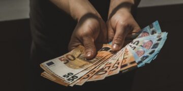 Subsidio por desempleo para personas emigrantes retornadas en España