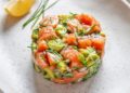 Tartar de salmón y aguacate receta