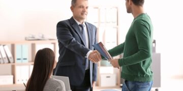 ¿Qué tengo que pagar si recibo en herencia una vivienda en el testamento?