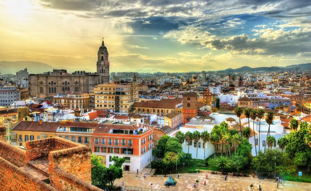 Turismo accesible - Málaga destino accesible. Canva