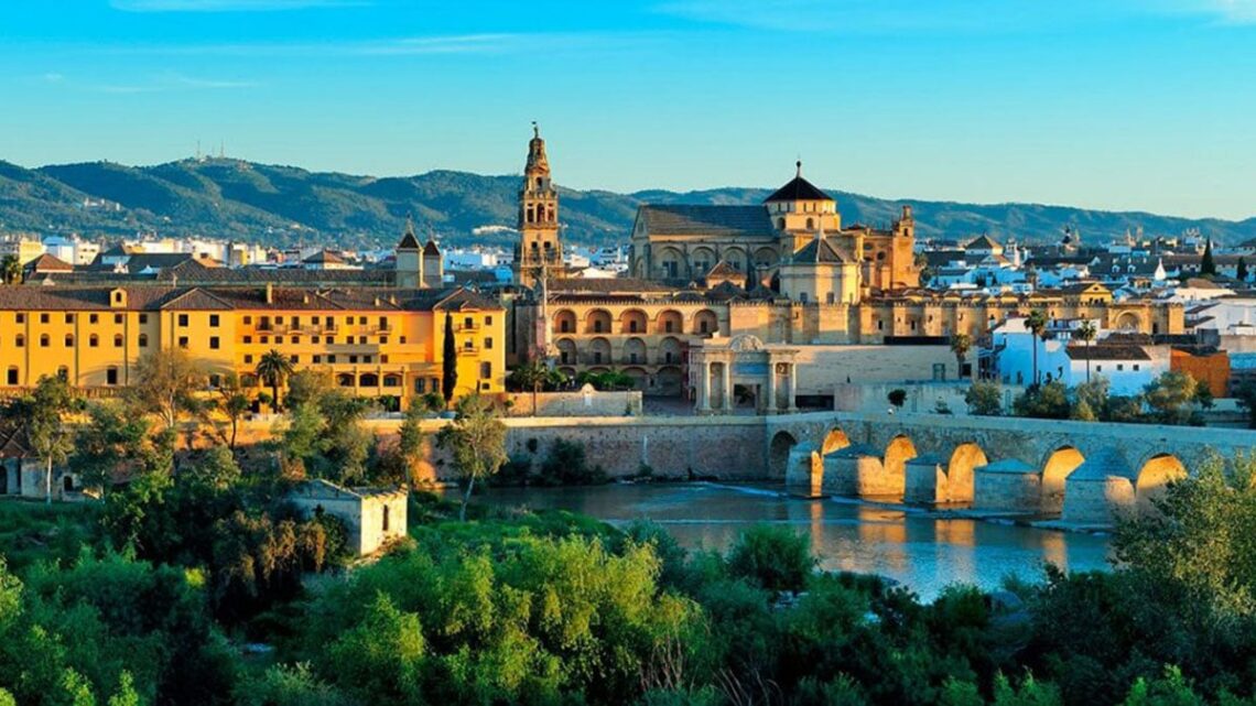 El mayo cordobés, protagonista del turismo en España en primavera