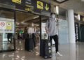 Turistas alemanes llegando al aeropuerto de Mallorca