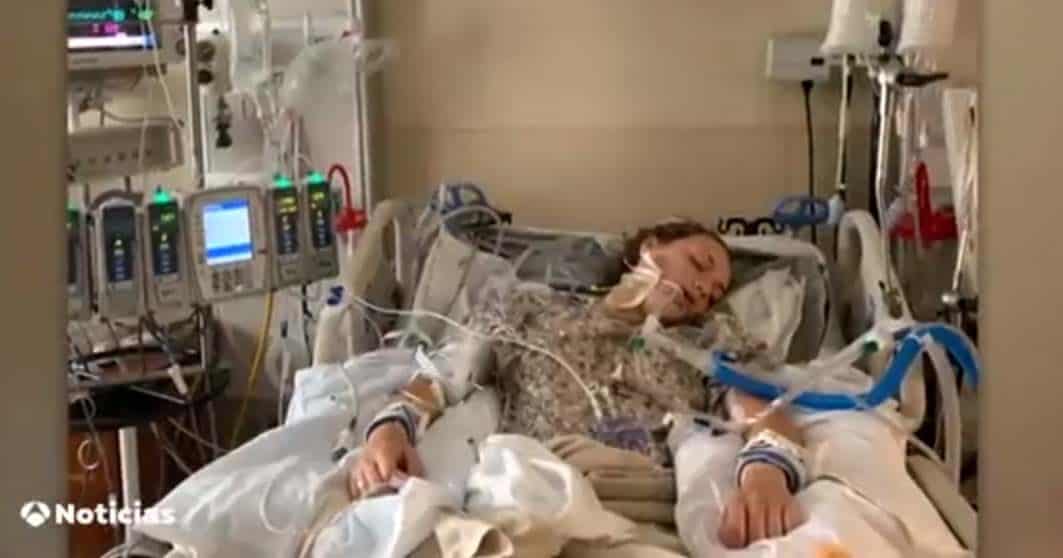 Una joven en coma inducido traas sufrir una neumonía fumando vaper