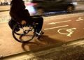 Usuario de silla de ruedas discapacidad