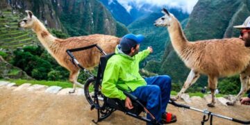 Usuario de silla en Machu Picchu
