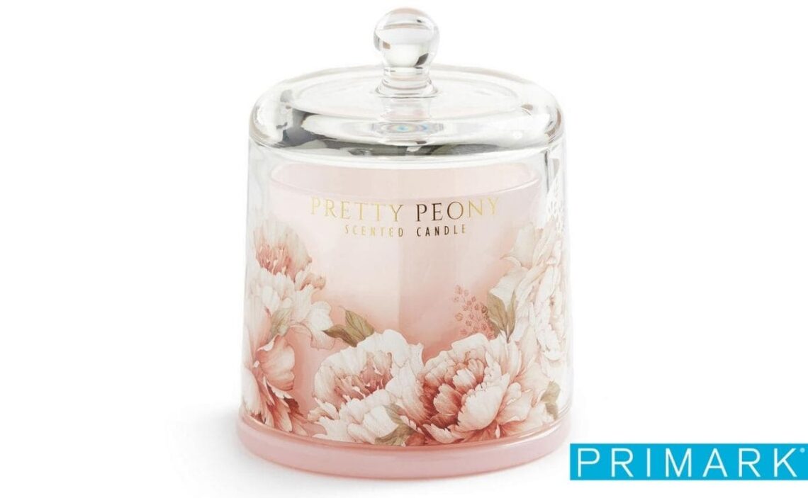 Esta vela con tarro está disponible en Primark