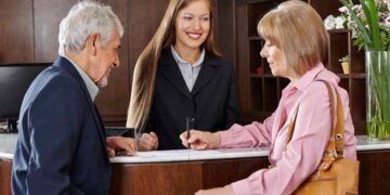 Suspendidos los viajes del Imserso 2021 en España