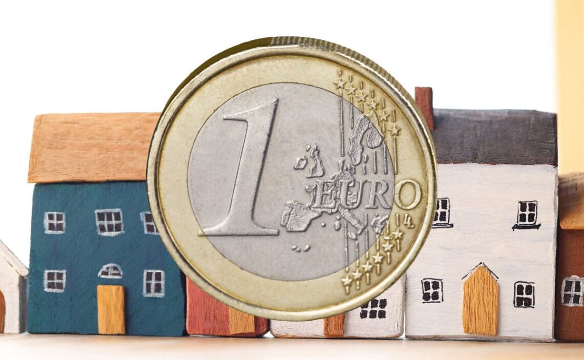 A la venta una casa por menos de lo que cuesta el pan: Idealista anuncia  una casa por 1 euro