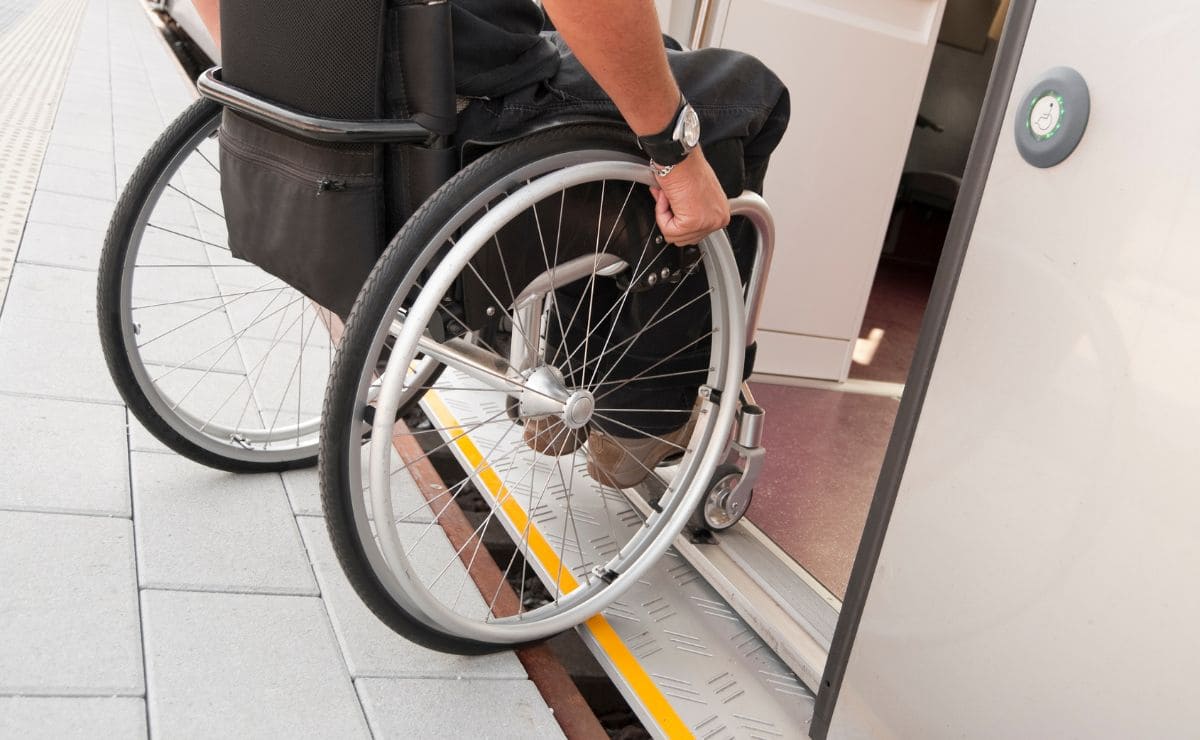 Adif mejorará la accesibilidad de la estación de Alcalá de Henares (Madrid)