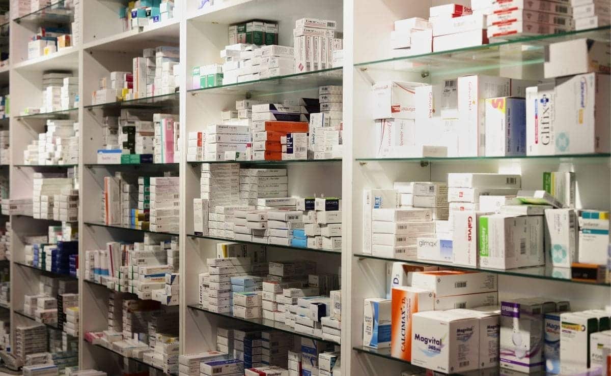 Farmacia con productos que quiere retirar la AEMPS
