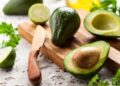 aguacate alimento cena vitaminas proteínas dieta salud agua