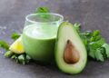 Receta saludable de aguacate con yogur