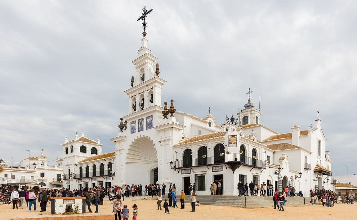 Ermita de El Rocío, situada en Almonte (Huelva)