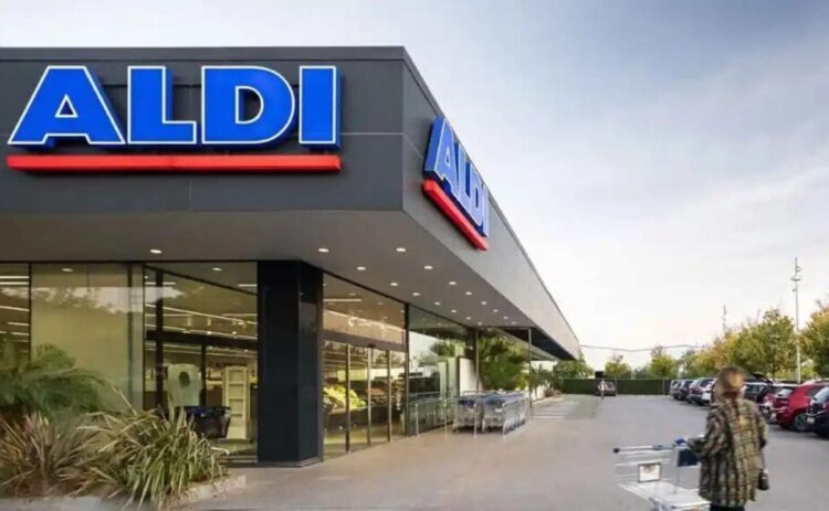 Banco de almacenaje de Aldi disponible en sus tiendas