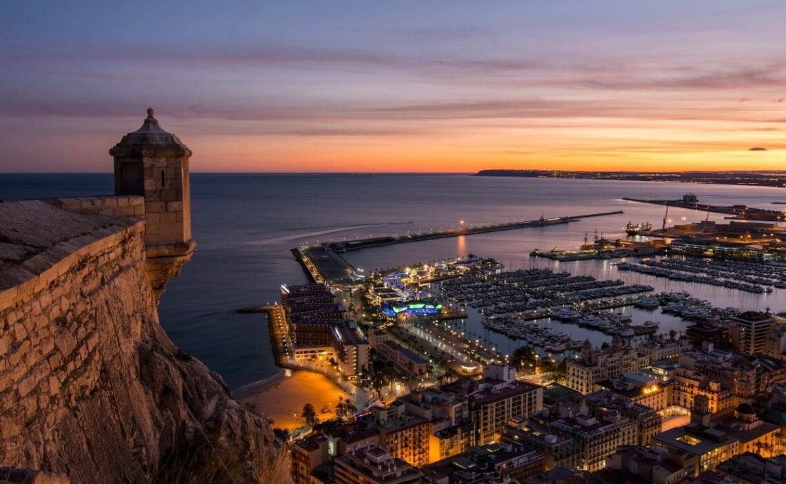 La ciudad de Alicante trabaja para convertirse en un destino de turismo accesible