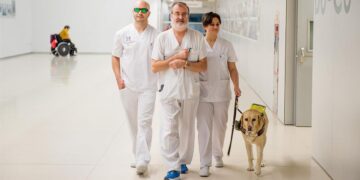 Alumnos ciegos Hospital Nacional de Parapléjicos. Foto: EP