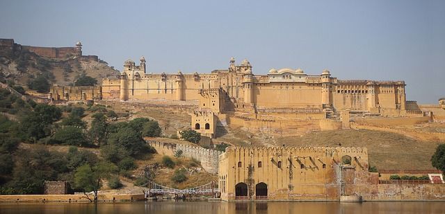 Amber Fort Jaipur accesible.