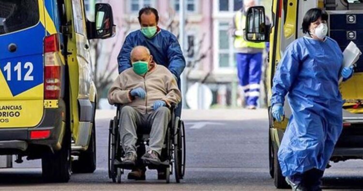 Anciano con discapacidad