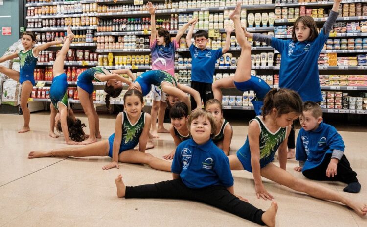 Caprabo lanza una campaña de Navidad que tiene el objetivo de crear el primer pabellón de gimnasia inclusiva de Europa