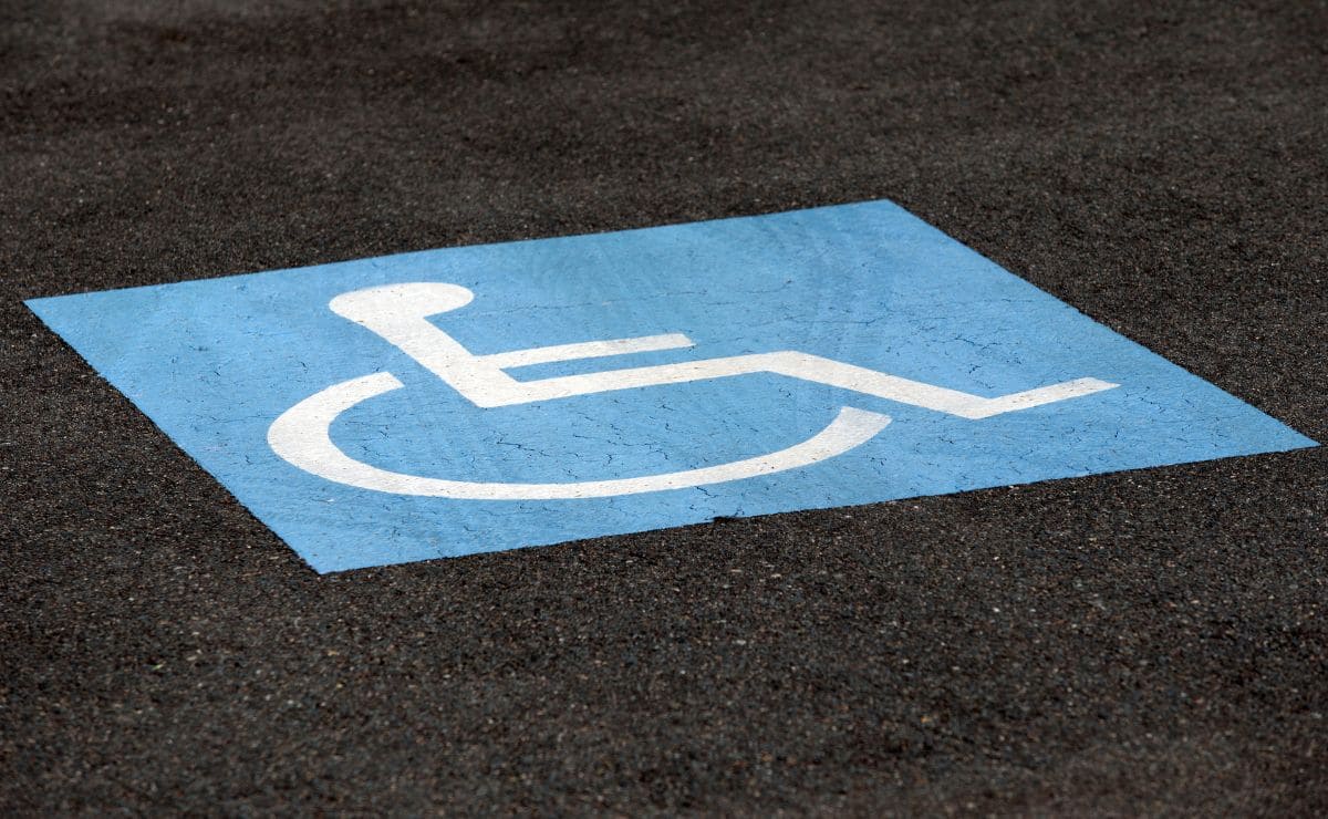 Plaza de aparcamiento para personas con movilidad reducida