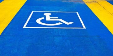 aparcamiento persona con discapacidad PMR