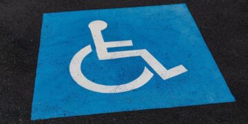 aparcamiento reservado para PMR discapacidad