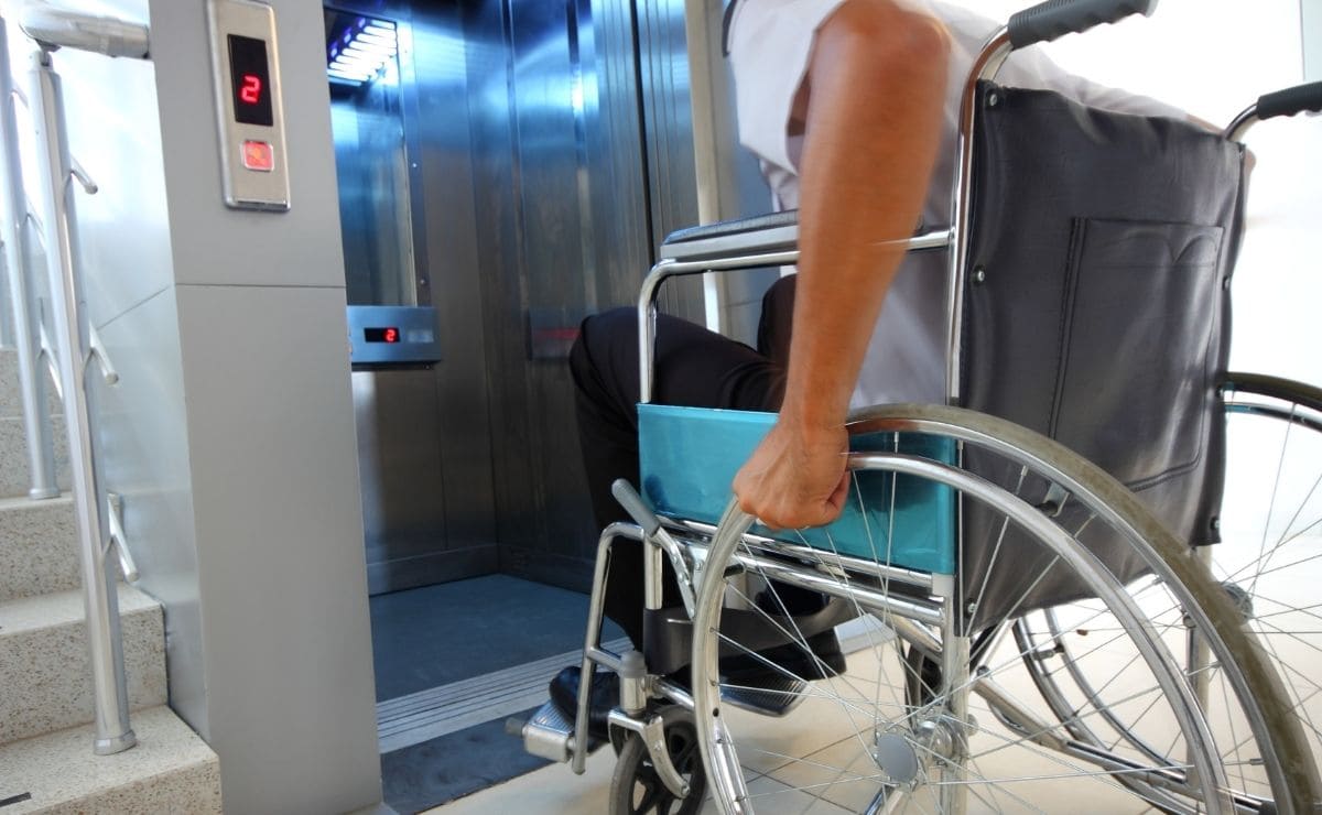 ascensor silla de ruedas accesibilidad Castilla y Leon