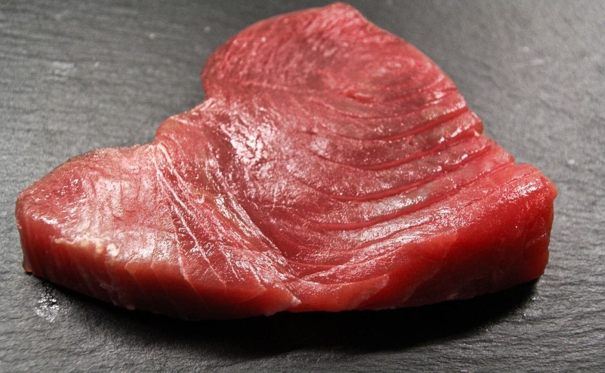 Para que el atún encebollado quede jugoso es importante que tenga un buen grosor