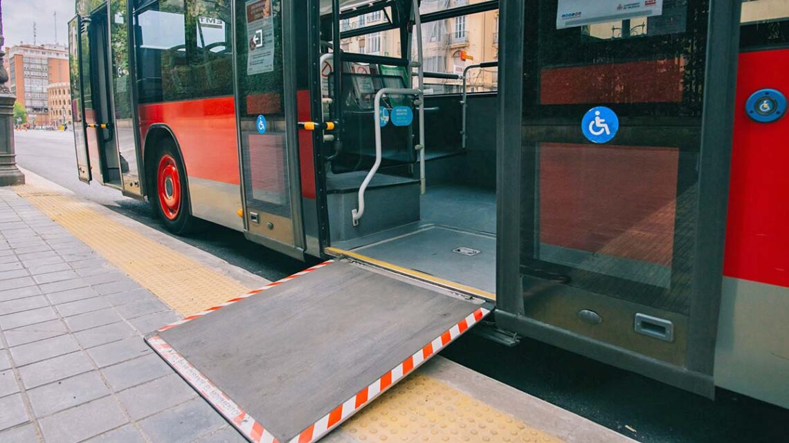 autobus bus accesible accesibilidad rampa