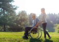 Persona en silla de ruedas - grado discapacidad
