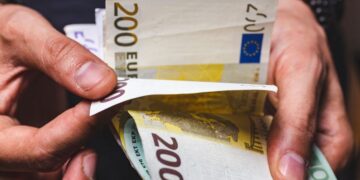 ¿Qué ingresos se tienen en cuenta para la pensión no contributiva?