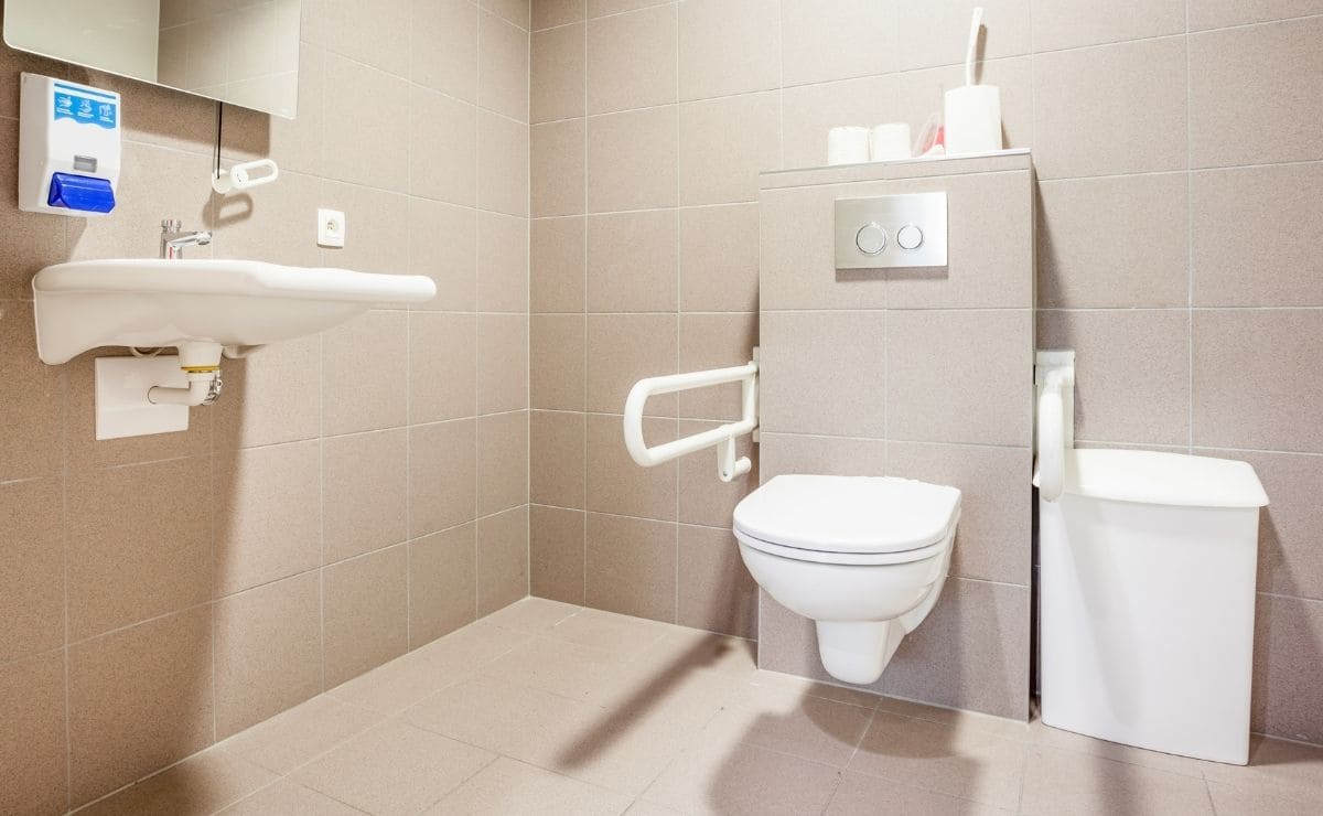 baño wc adaptación funcional personas discapacidad