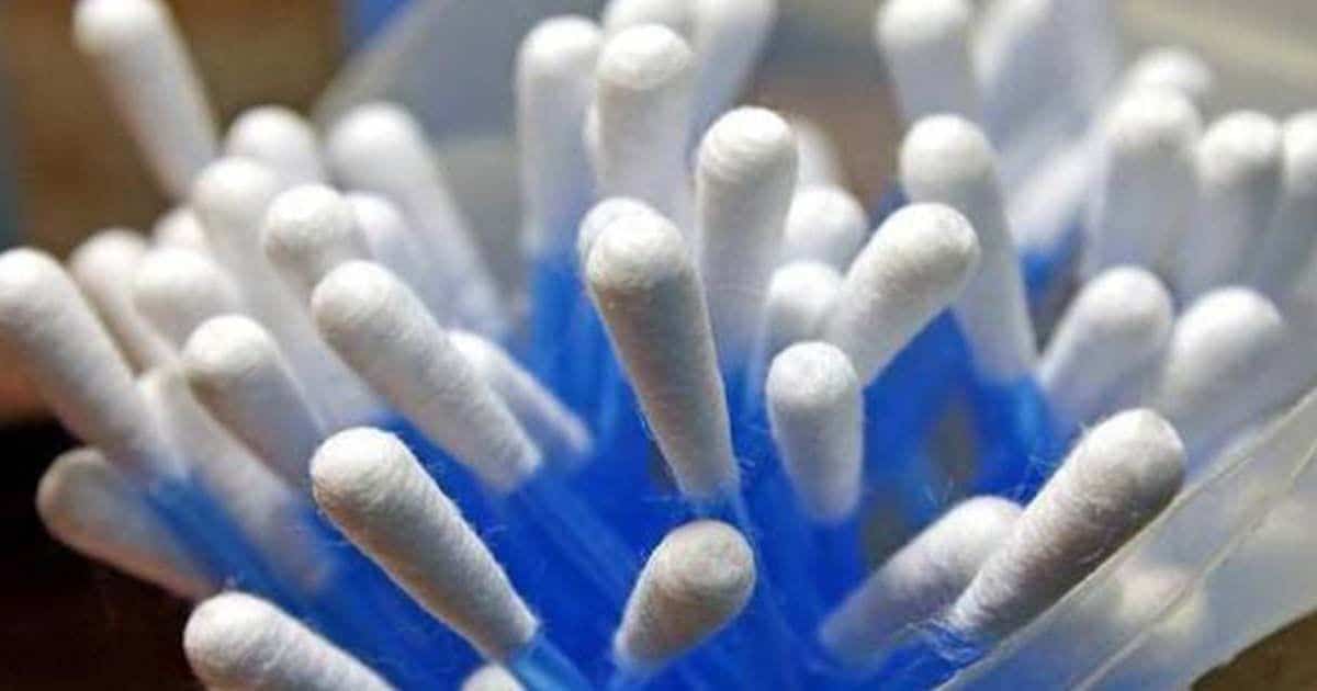 Así afectan los bastoncillos de algodón la salud auditiva