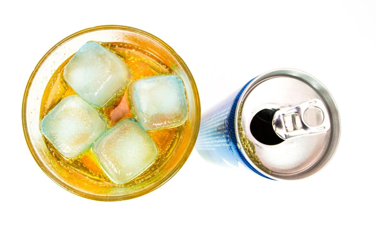 bebida energética jugo zumo cafeína taurina sustancias propiedades red bull monster
