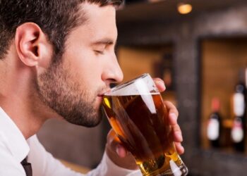 beneficios tomar cerveza