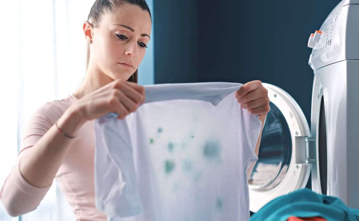 Detergente líquido o en polvo, ¿cuál es más eficaz para las manchas difíciles?