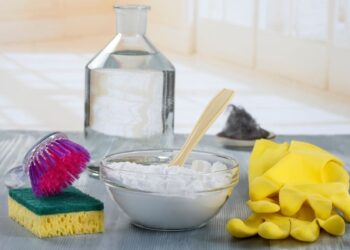 Limpieza del microondas con bicarbonato