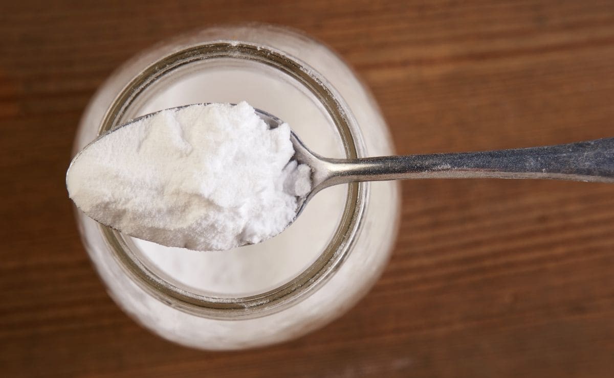 El bicarbonato de sodio es un producto ideal para eliminar el mal olor en las axilas