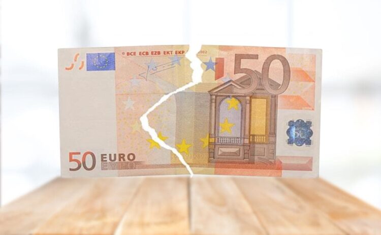 El Banco de España explica qué hacer con un billete roto