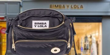 El bolso bandolera de Bimba y Lola ideal para primavera rebajado en El Corte Inglés