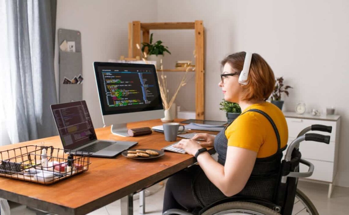 Fundación Randstad han creado 'Boot Talent', un programa para promover el talento digital de personas con discapacidad