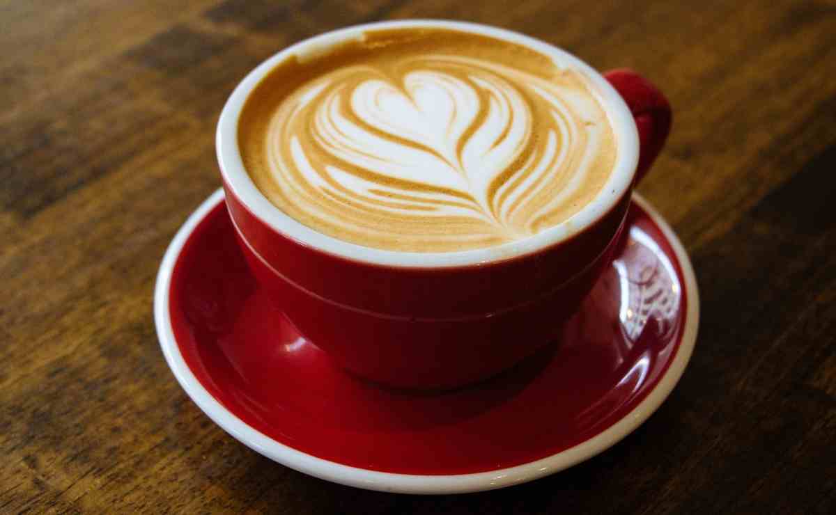 Estos son los 5 beneficios y 5 riesgos del café que quizá no conocías