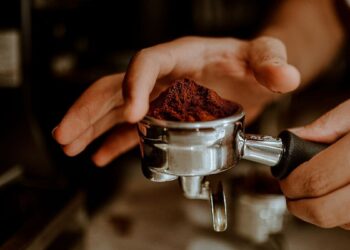 La cafetera perfecta De Longhi de Lidl con espumador incluido para los verdaderos amantes del café