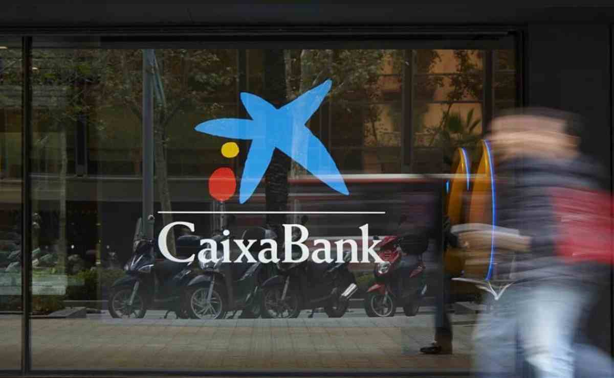 plan pensiones banco entidad financiera caixabank dinero ahorro